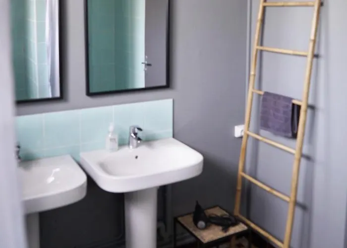 Mara Riviere Yvon 라젤르이본